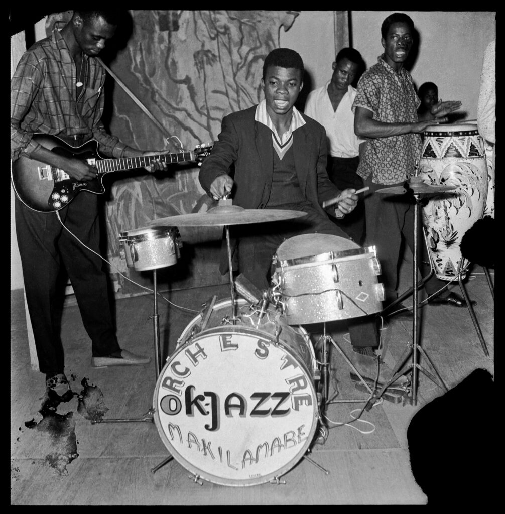 L'Orchestre OK Jazz de Franco Luambo Makiadi en concert à Léopoldville, entre 1955 et 1965